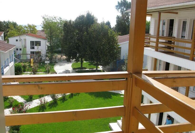 غرفة قياسية ثلاثية حمام مشترك, Hostel White Inn