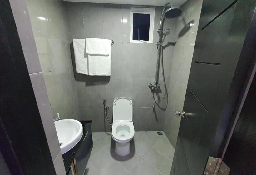 اتاق استاندارد با تخت بزرگ, Tour Inn