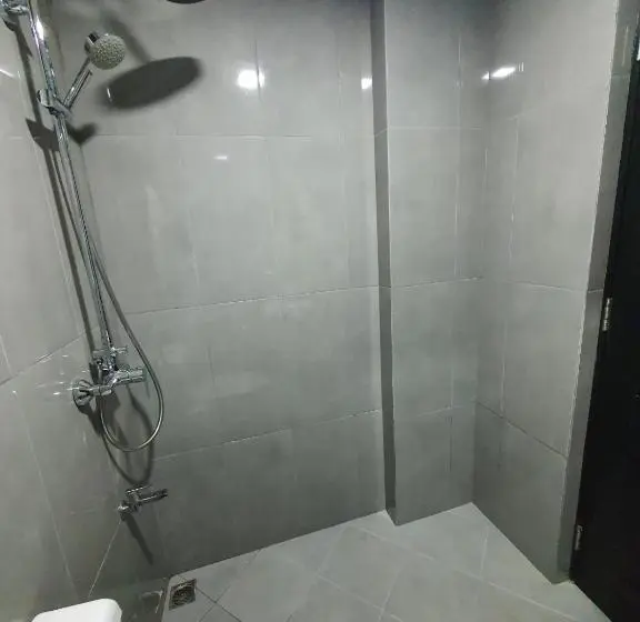 اتاق لوکس, Tour Inn