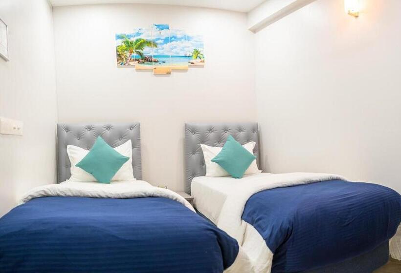 اتاق لوکس, Tour Inn