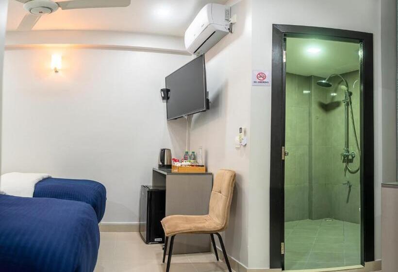 اتاق لوکس, Tour Inn