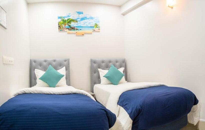 اتاق لوکس, Tour Inn