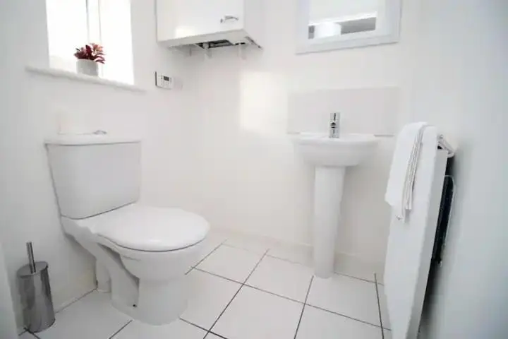 Talo 1 Makuuhuone, 4 Br | Free Parking | Garden