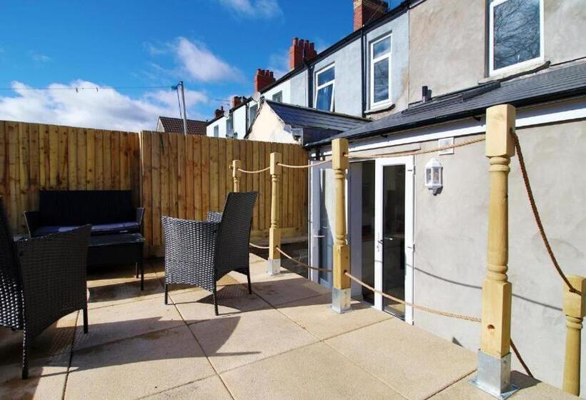 בית, חדר שינה 1, Old Market House