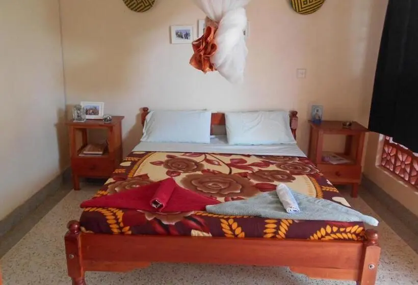اتاق استاندارد, Voi Lutheran Guesthouse