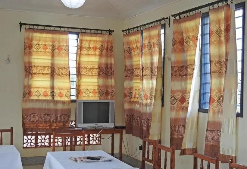اتاق استاندارد, Voi Lutheran Guesthouse
