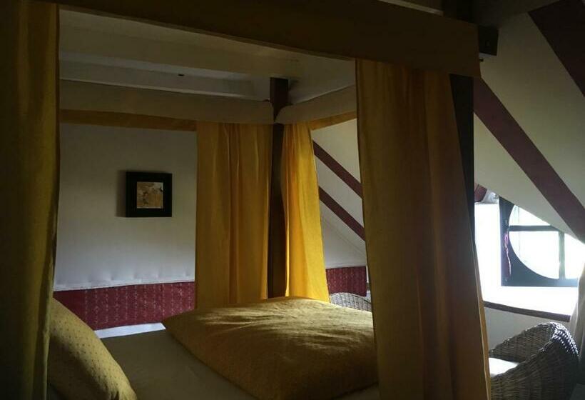 חדר סטנדרט, Château De La Chasseguerre