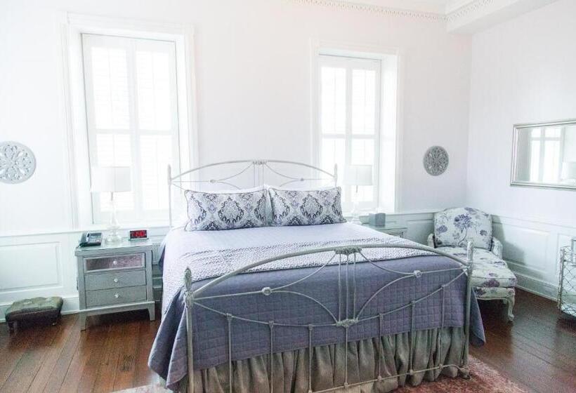 带大床的标准间, Inn At Evergreen