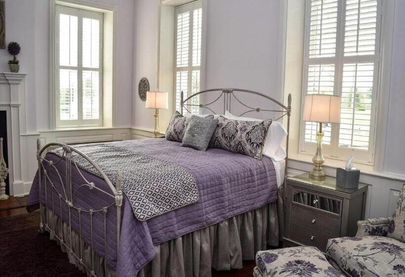 带大床的标准间, Inn At Evergreen