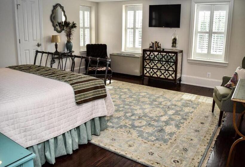 适合残疾人士使用的带超级大床的标准间, Inn At Evergreen