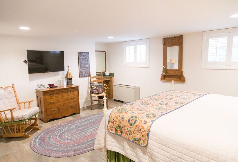 标准间, Inn At Evergreen