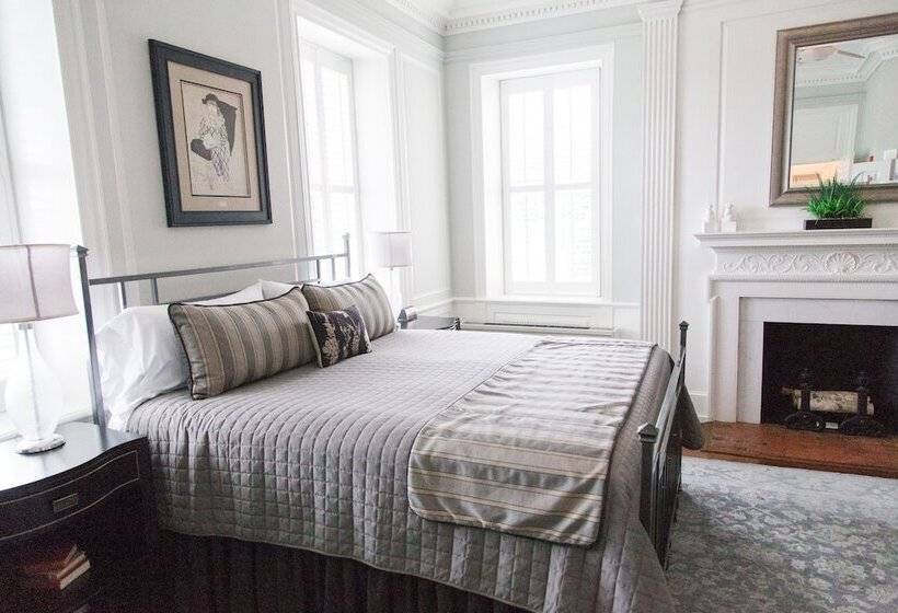 标准间, Inn At Evergreen