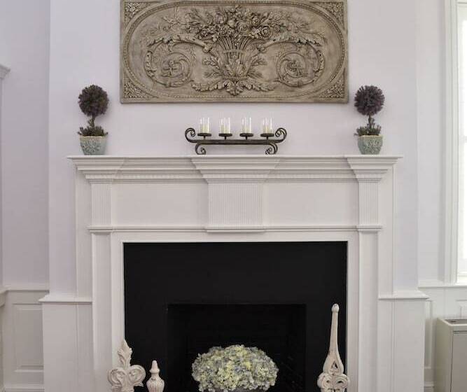 标准间, Inn At Evergreen