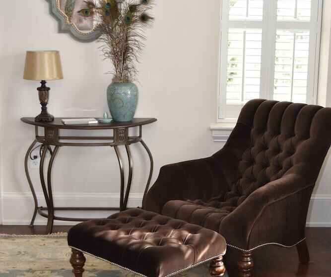 标准间, Inn At Evergreen