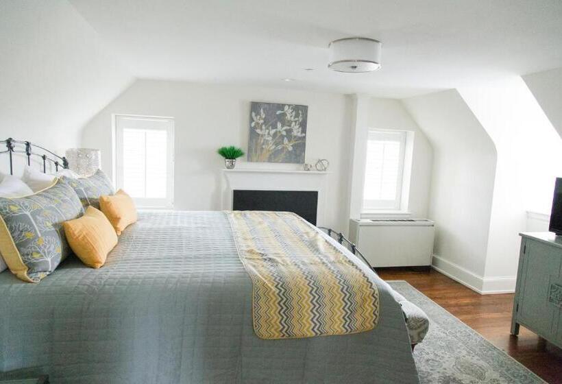 带大床的标准工作室, Inn At Evergreen