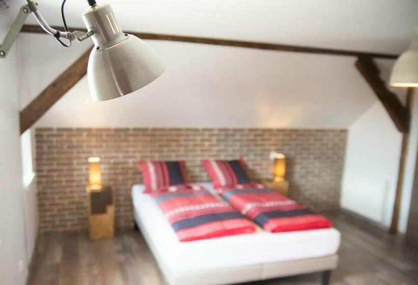 غرفة قياسية, L’été En Novembre