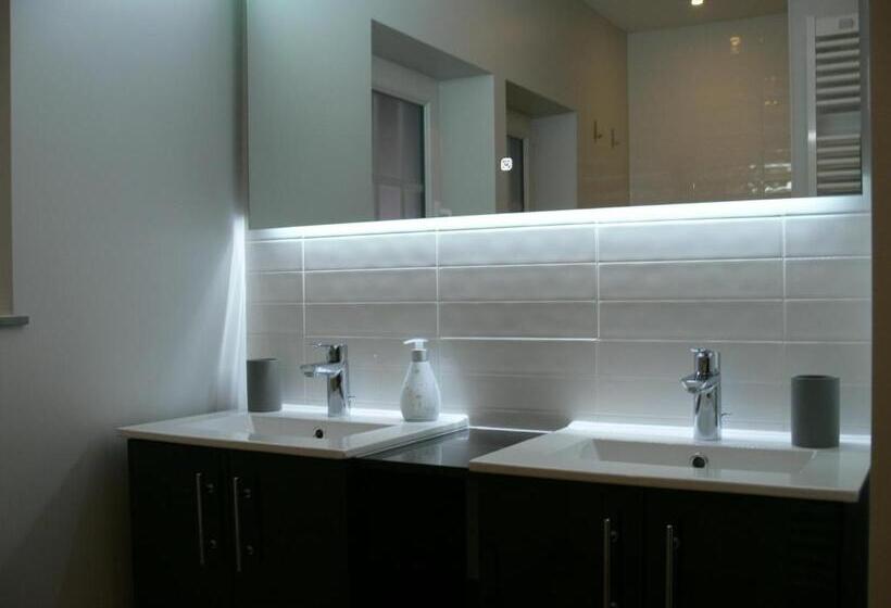 جناح, L’été En Novembre