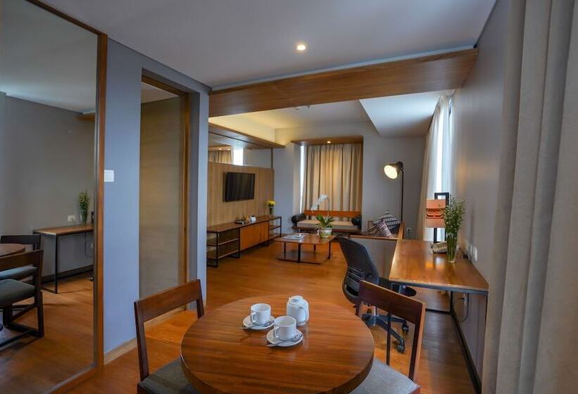 סוויטה, Batiqa Hotel Lampung