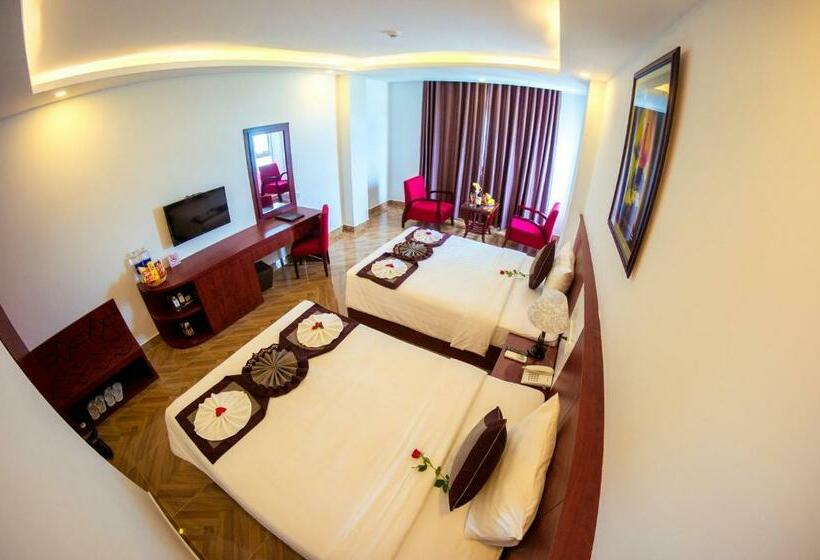 اتاق سوپریور با چشم‌انداز شهر, Gem