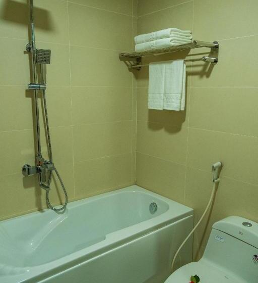 اتاق سوپریور با چشم‌انداز شهر, Gem