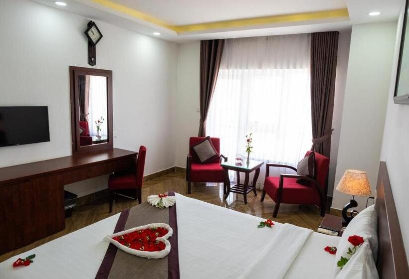 اتاق سوپریور با چشم‌انداز شهر, Gem