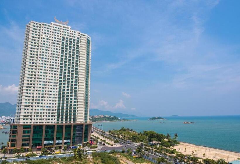 Deluxe room with river view, Gem