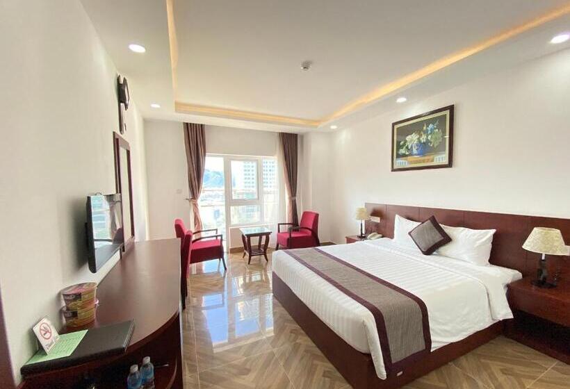 Deluxe room with river view, Gem