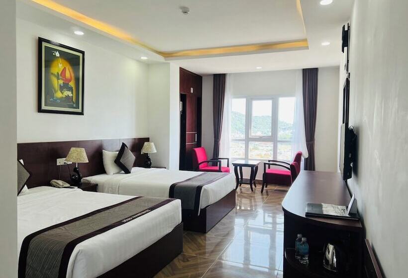 Deluxe room with river view, Gem