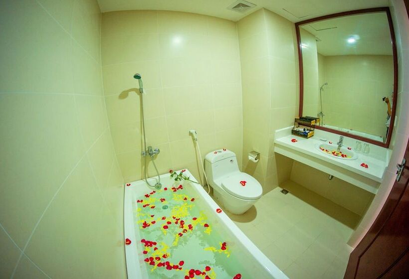 Deluxe room with river view, Gem