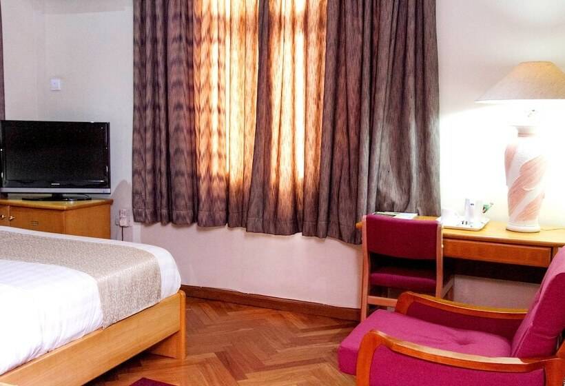 غرفة قياسية, Mahogany Lodge, Cantonments