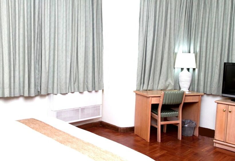 이그제큐티브 룸, Mahogany Lodge, Cantonments