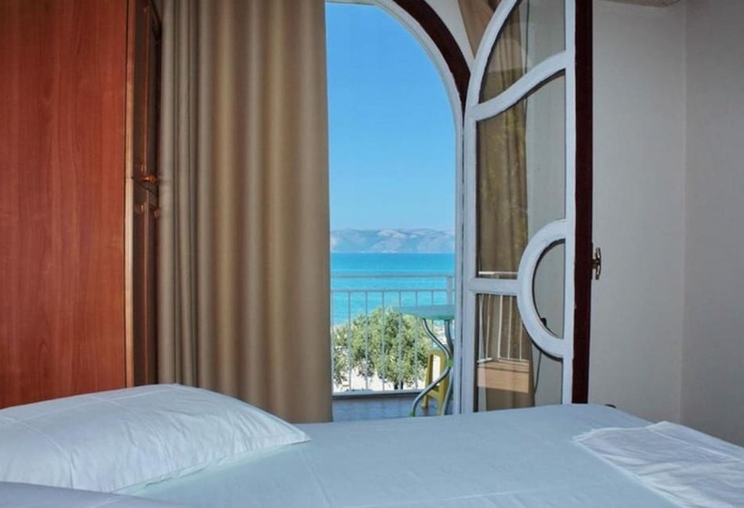 标准间, Nika Radhime