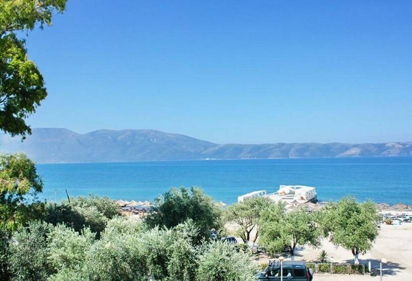 标准间, Nika Radhime