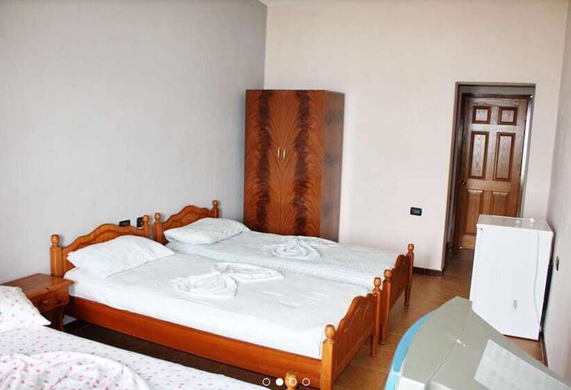 标准间, Nika Radhime