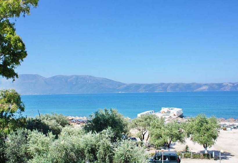 标准间, Nika Radhime