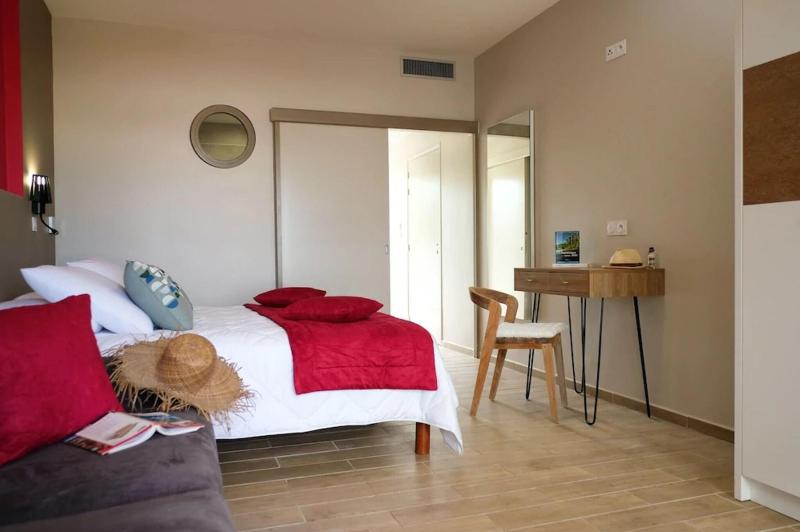 标准间, Numazu Club