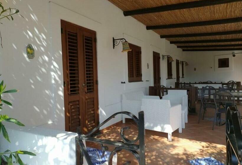 דירת חדר, Pedra Residence