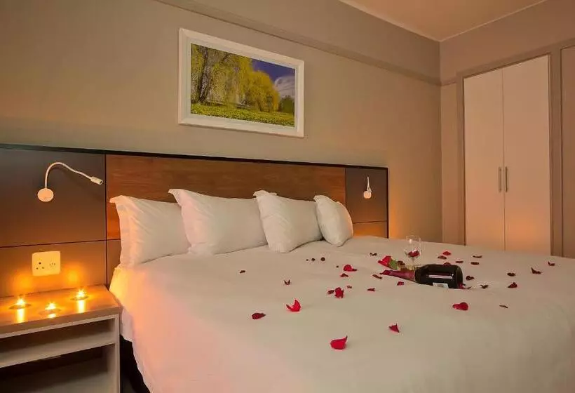 آپارتمان 2 خوابه, The Park Lodge