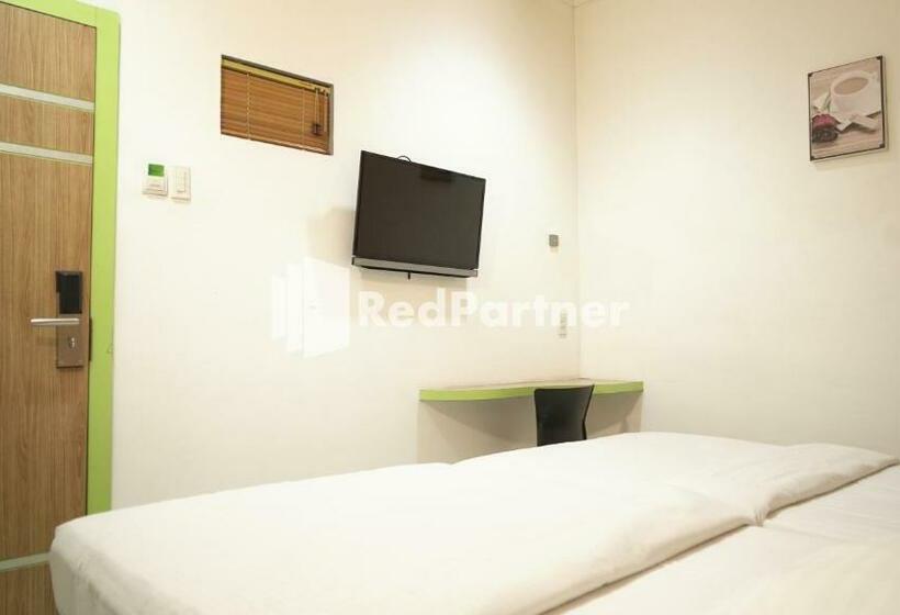 Номер Deluxe, Wisma Sederhana Mitra Reddoorz