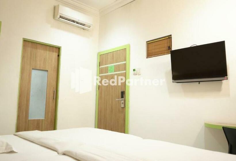 デラックスルーム, Wisma Sederhana Mitra Reddoorz