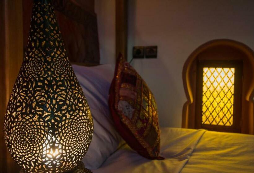 سوییت خانوادگی, Riad Dar Mansoura