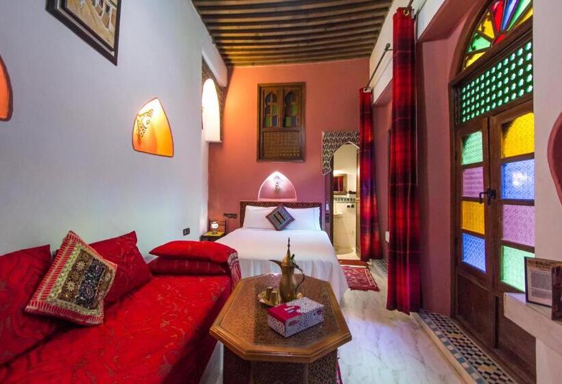 اتاق استاندارد سه نفره, Riad Dar Mansoura