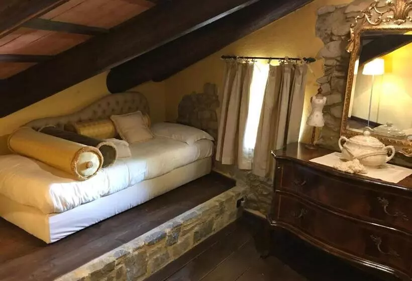 اتاق دوبلکس, Dimora I Manichei