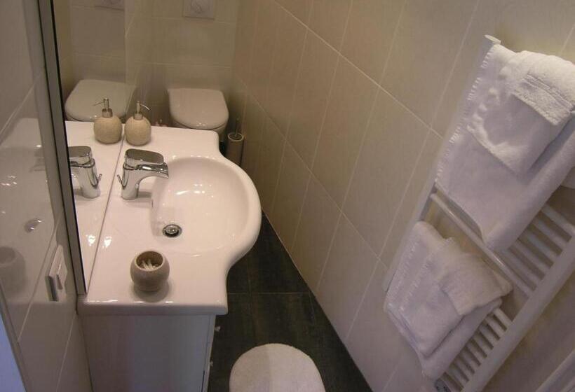 基本间, Le Corrigot