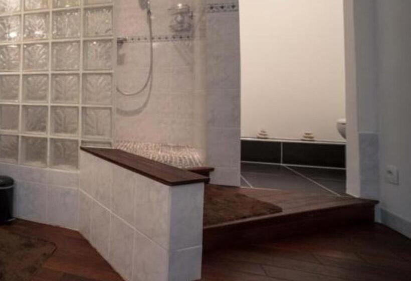 标准间, Le Corrigot