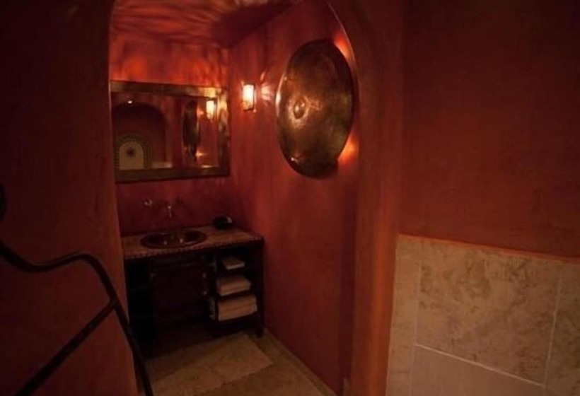 标准间, Le Corrigot