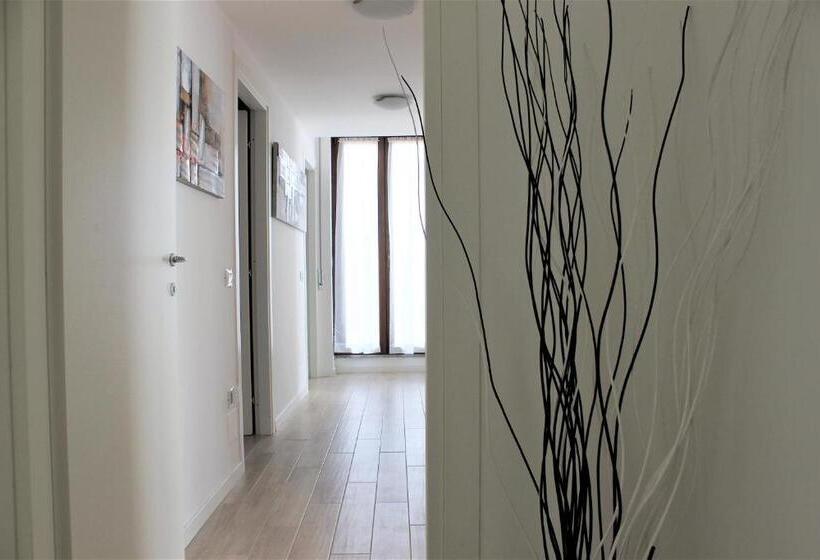 带1个卧室的顶楼公寓, Residenze Italia