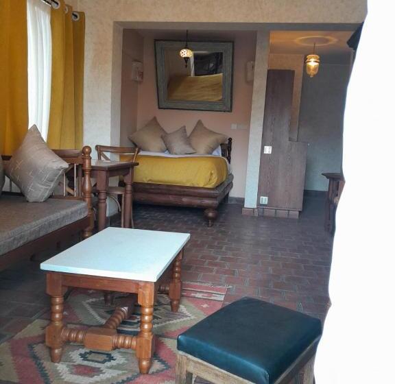 استودیوی لوکس, Woodmere Grand Hotel & Serviced Apartments