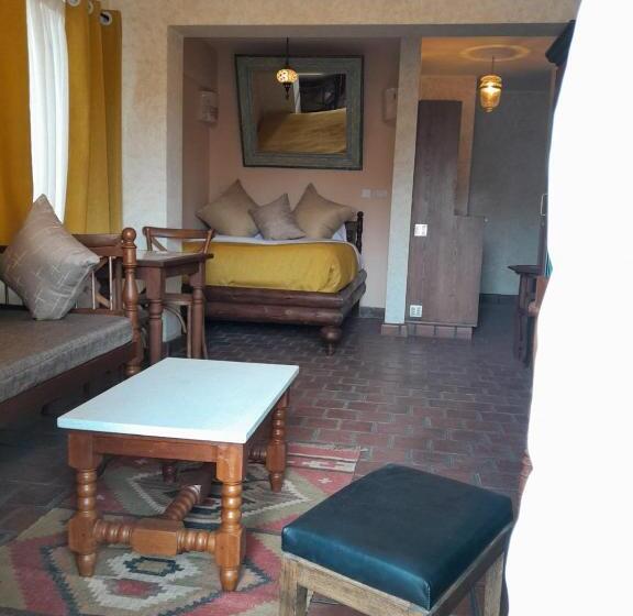 استودیوی لوکس, Woodmere Grand Hotel & Serviced Apartments