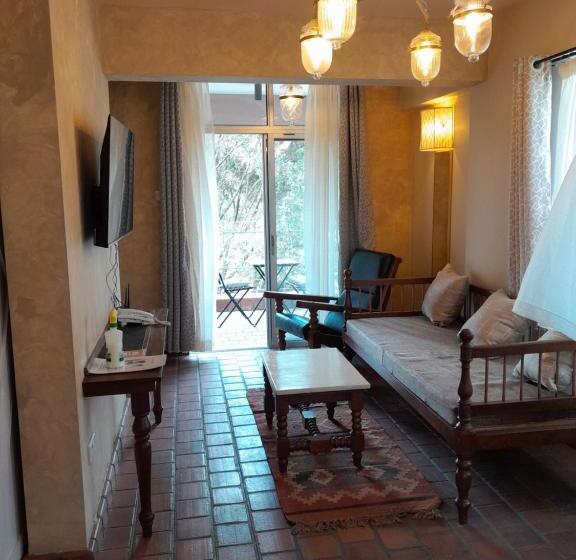 استودیوی لوکس, Woodmere Grand Hotel & Serviced Apartments